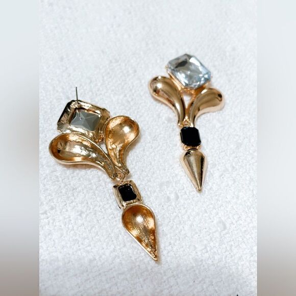 Crystal drop earrings in gold M185 - Picture 4 of 4